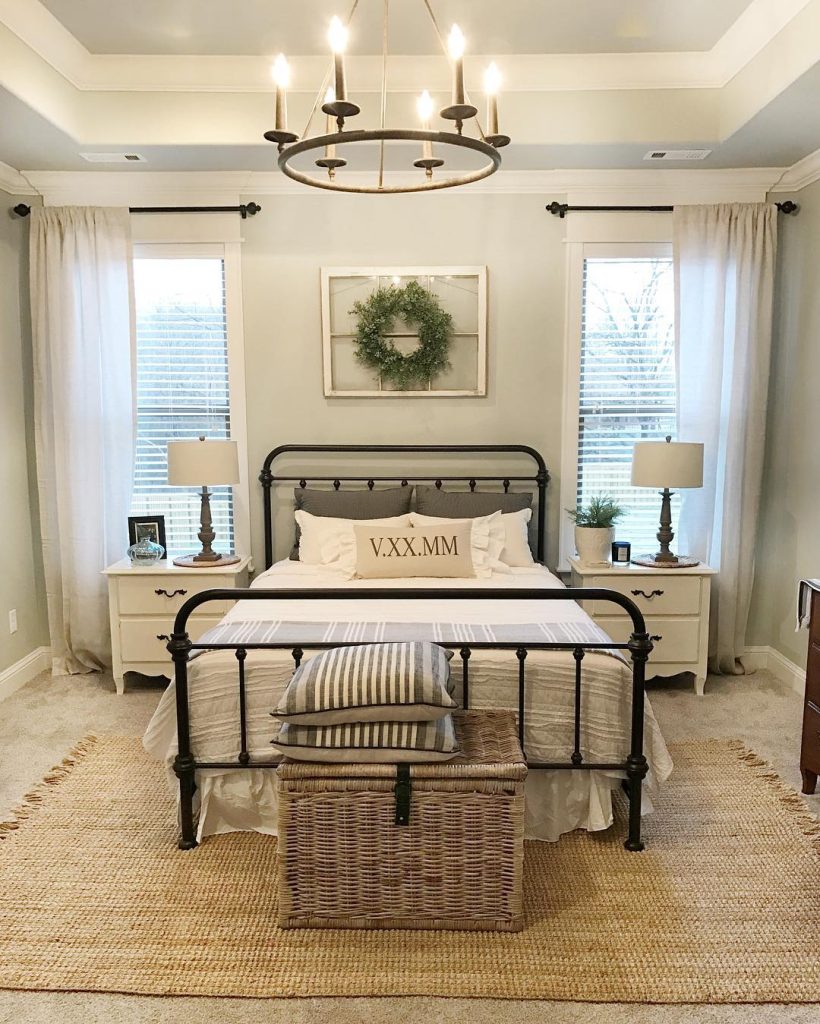 40+ Trendy DIY Farmhouse Decor Ideas For Your Bedroom (Updated)