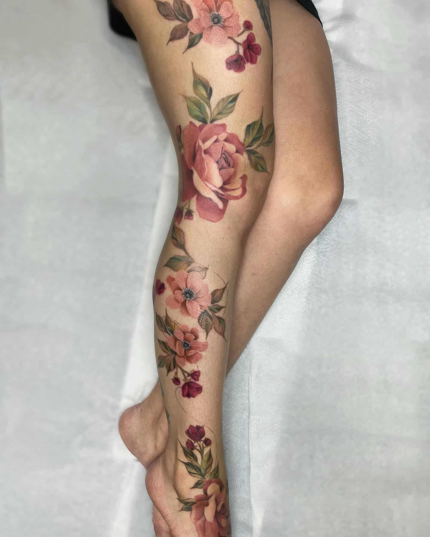 25 Stunning Leg Tattoo Ideas: From Mythology to Portrait Designs - DIY ...